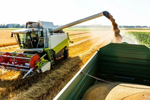 Average Unit Price of Combine Harvesters in Spain Decreases by 16%, Now at $63,227